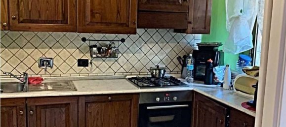 Apartamento de 4 dormitorios en Massa Marittima, Italy No. 372012 3