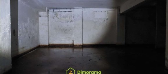 217m² Commercial property in Naples, Italy No. 274132 4