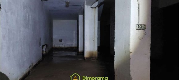 217m² Commercial property in Naples, Italy No. 274132 7