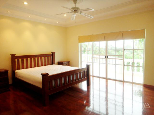 3 bedrooms Cafe / restaurant in Pattaya, Thailand No. 4116