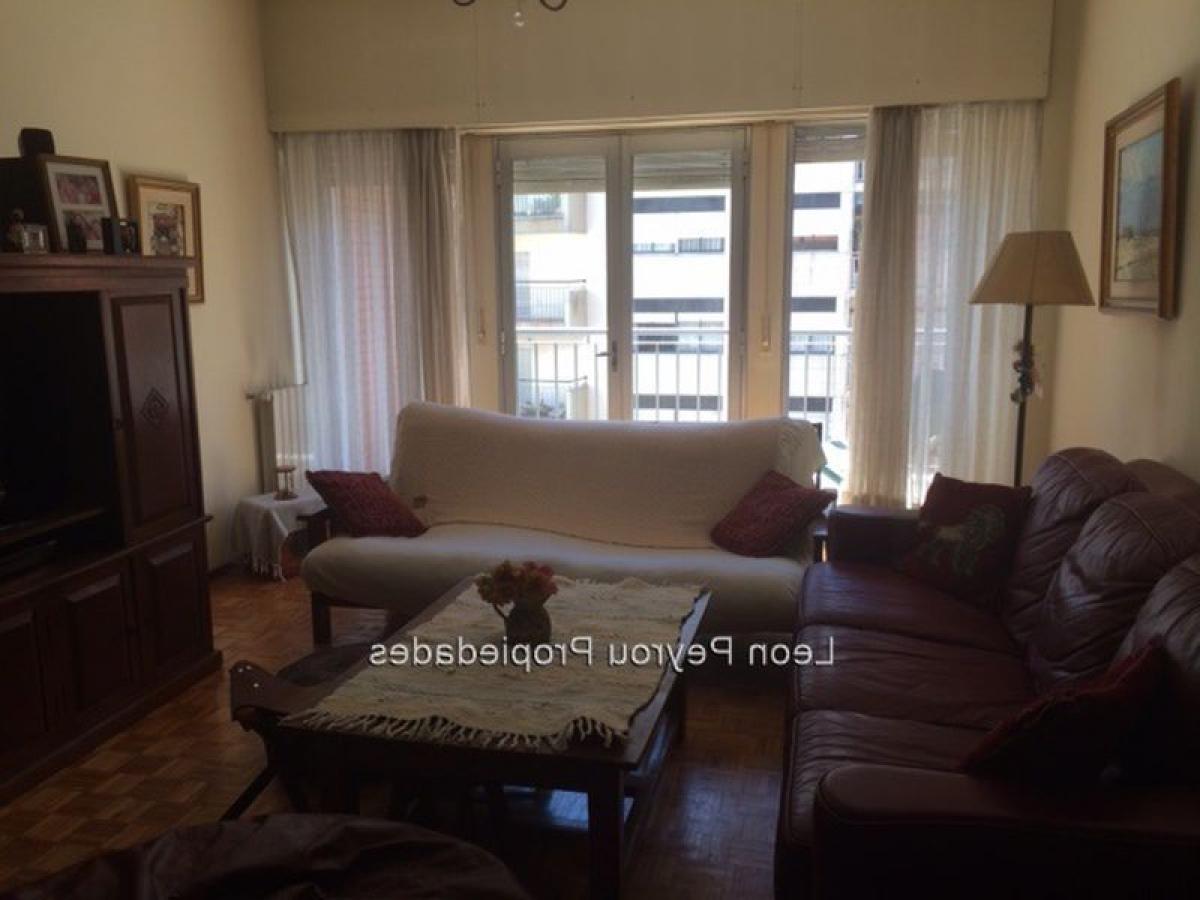 3 bedrooms Apartment in Montevideo, Uruguay No. 7295