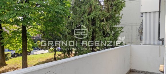 4 bedrooms Apartment in Parma, Italy No. 335905 7