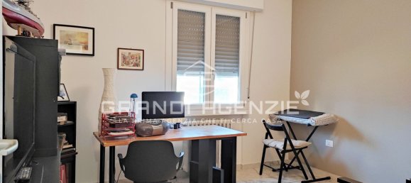 4 bedrooms Apartment in Parma, Italy No. 335905 11