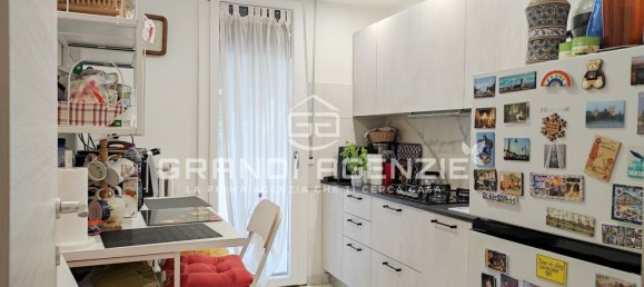4 bedrooms Apartment in Parma, Italy No. 335905 6