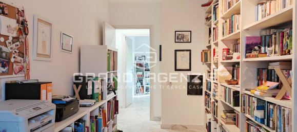 4 bedrooms Apartment in Parma, Italy No. 335905 10