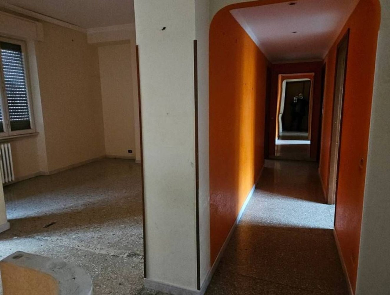 3 rooms Apartment in Rome, Italy No. 202888