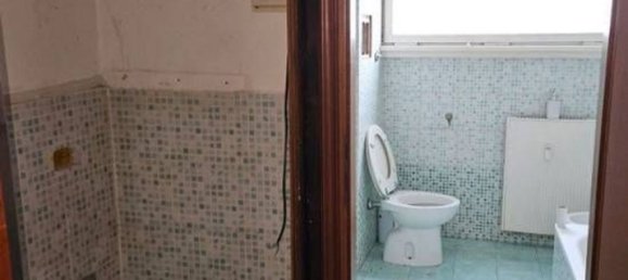 3 rooms Apartment in Rome, Italy No. 202888 2