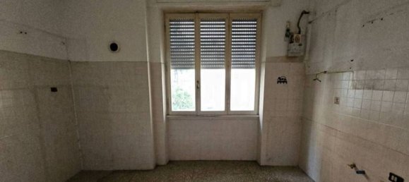 3 rooms Apartment in Rome, Italy No. 202888 3