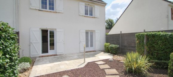 Casa de 3 dormitorios en Chaingy, France No. 283428 2