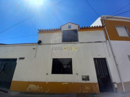 3 bedrooms House in Comenda, Portugal No. 21875