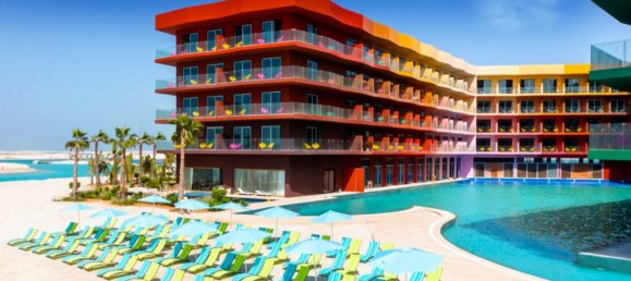 Studio in Dubai, UAE No. 4881 4