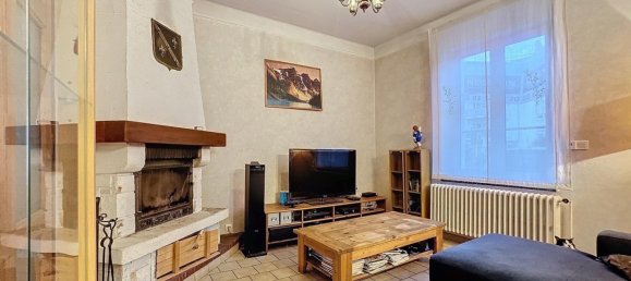 Casa de 3 dormitorios en Marly, France No. 219801 2