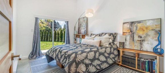 3 bedrooms House in British Columbia, Canada No. 1071 6