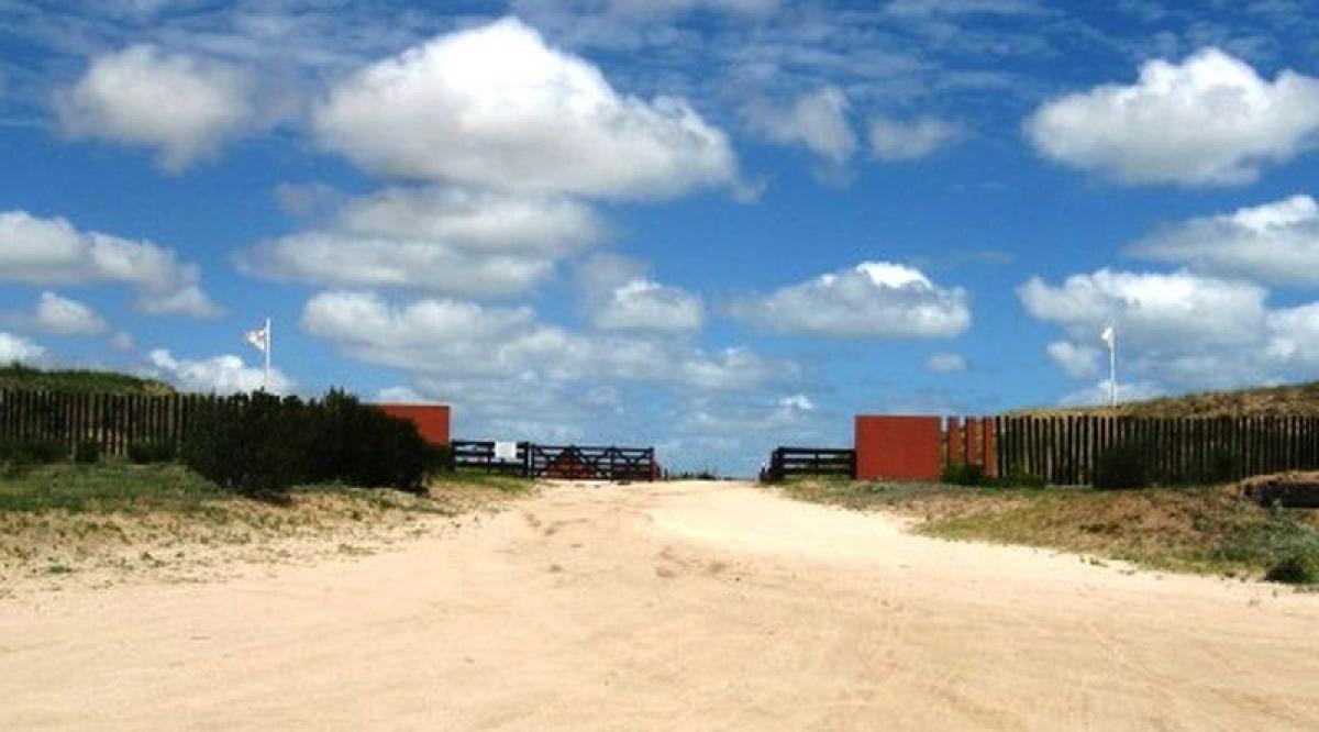  Land in Mar del Plata, Argentina No. 122058