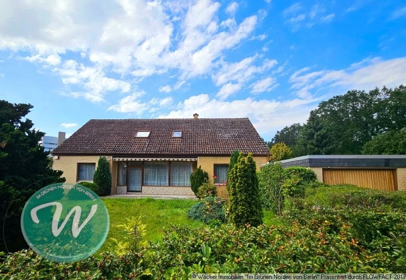 Casa de 8 habitaciónes en Wolfsburg, Germany No. 12824