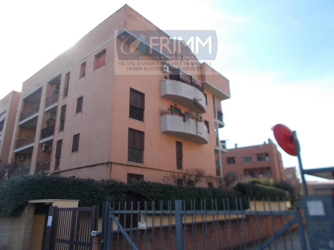 3 rooms Apartment in Rome, Italy No. 28985