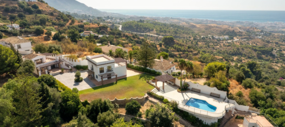 Villa de 7 dormitorios en Mijas, Spain No. 246152 2