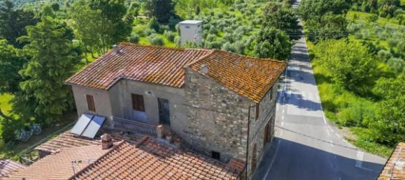 Дом с 6 комнатами в Чивителла Паганико, Италия № 124306 10