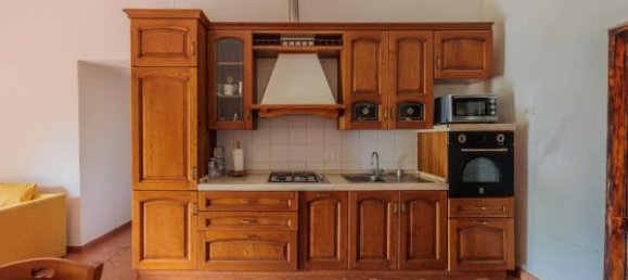 Дом с 6 комнатами в Чивителла Паганико, Италия № 124306 18