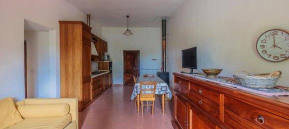 Дом с 6 комнатами в Чивителла Паганико, Италия № 124306 19