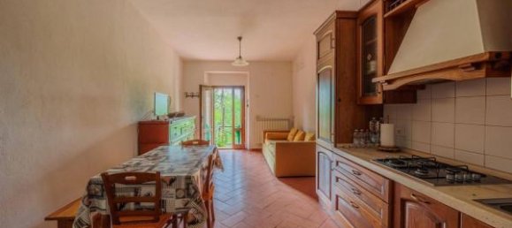 Дом с 6 комнатами в Чивителла Паганико, Италия № 124306 17