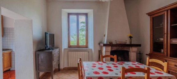 Дом с 6 комнатами в Чивителла Паганико, Италия № 124306 20