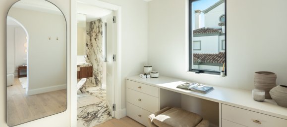 5 bedrooms Villa in Marbella, Spain No. 69840 13