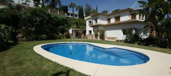 Villa de 4 dormitorios en Marbella, Spain No. 65424 9