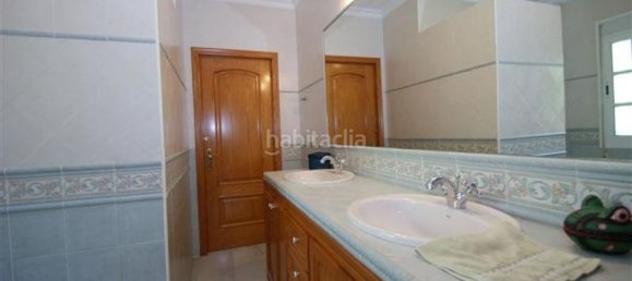 Villa de 4 dormitorios en Marbella, Spain No. 65424 12