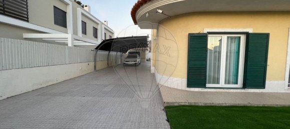 3 bedrooms House in Seixal, Portugal No. 20276 5