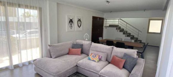 3 bedrooms Villa in Pyrgos, Cyprus No. 19165 4