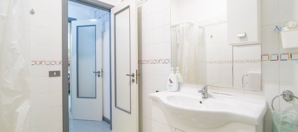 5 rooms Apartment in Catania, Italy No. 291049 19