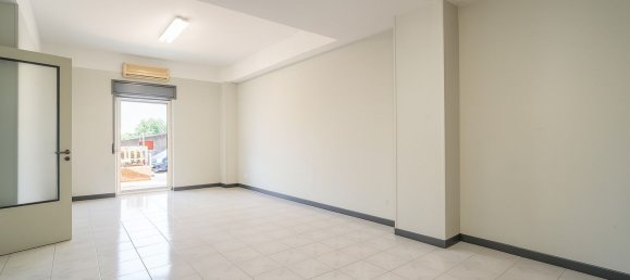 5 rooms Apartment in Catania, Italy No. 291049 2