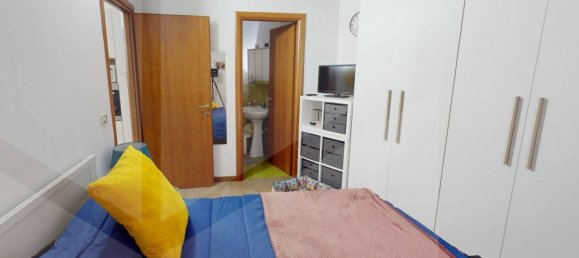 5 rooms Apartment in Pomigliano d'Arco, Italy No. 18947 12