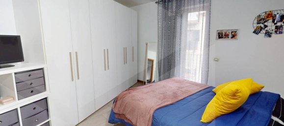 5 rooms Apartment in Pomigliano d'Arco, Italy No. 18947 11