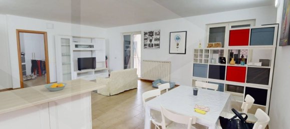 5 rooms Apartment in Pomigliano d'Arco, Italy No. 18947 5