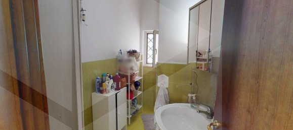 5 rooms Apartment in Pomigliano d'Arco, Italy No. 18947 14