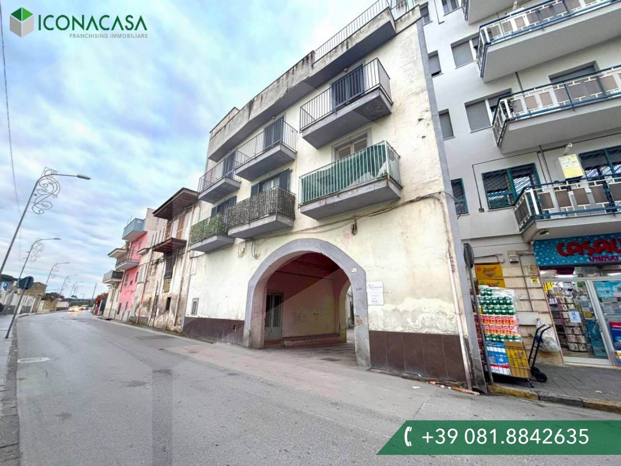 5 rooms Apartment in Pomigliano d'Arco, Italy No. 18947