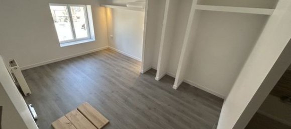 3 bedrooms House in Epinac, France No. 315058 8