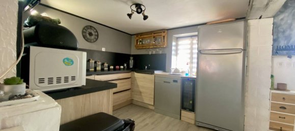 Casa de 3 dormitorios en Saint-Hilaire-de-Court, France No. 90469 5