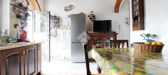 Дом с 5 комнатами в Прато, Италия № 232419 3