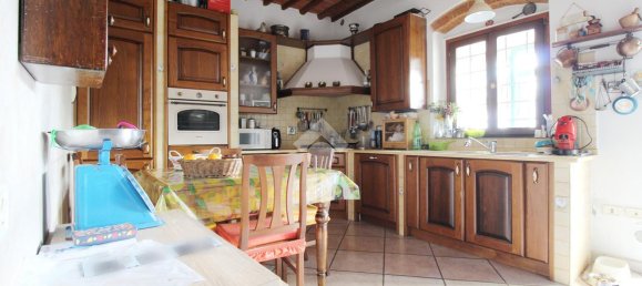 Дом с 5 комнатами в Прато, Италия № 232419 2