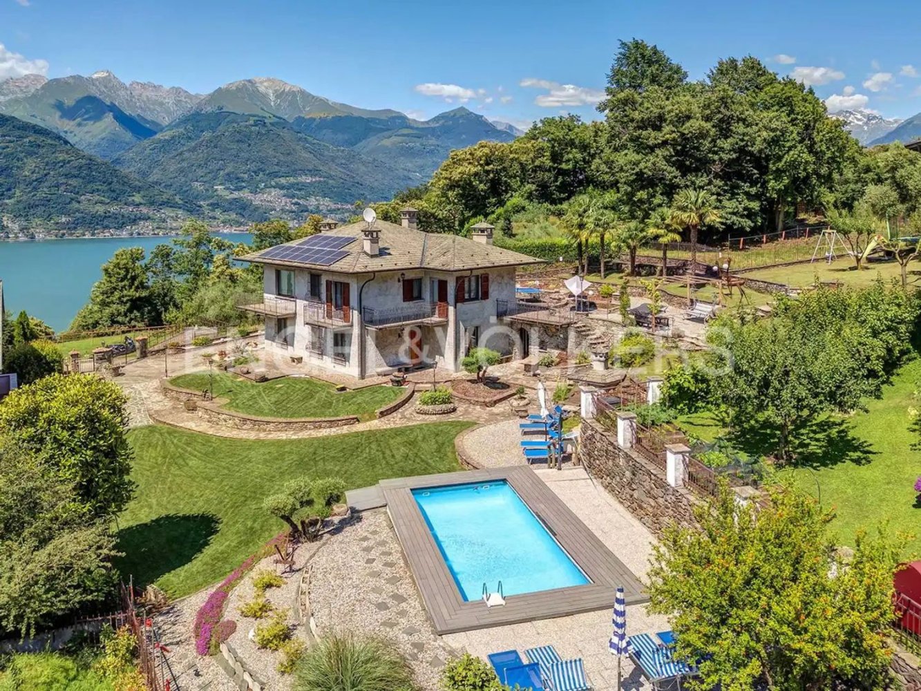 8غرفة فيلا في Colico, Italy رقم 109142