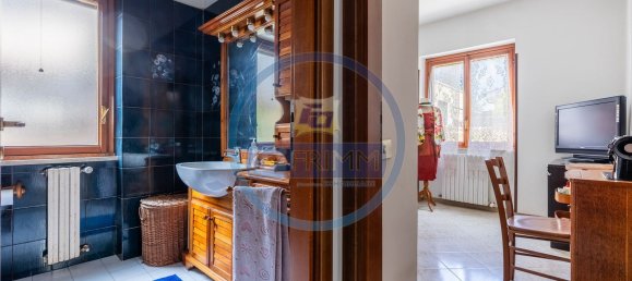 5 bedrooms Villa in Rome, Italy No. 310808 32