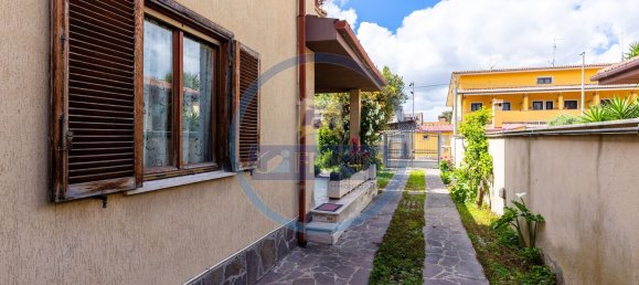 5 bedrooms Villa in Rome, Italy No. 310808 8