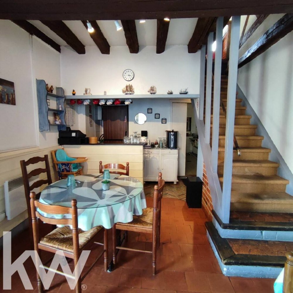 Propiedad comercial de 1 dormitorio en Gien, France No. 219341