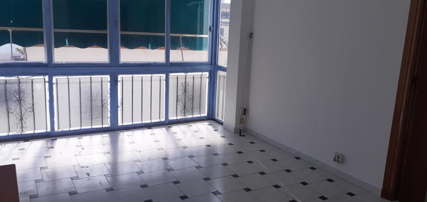 Apartamento de 3 dormitorios en Nerja, Spain No. 160620
