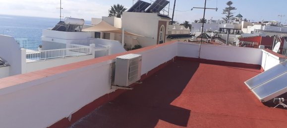 Apartamento de 3 dormitorios en Nerja, Spain No. 160620 36