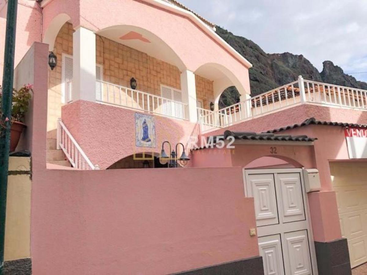 4 bedrooms Villa in Calheta, Portugal No. 937
