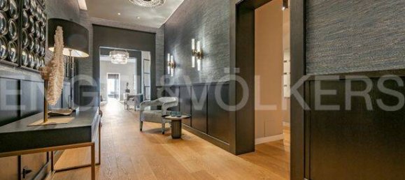 3 bedrooms Penthouse in Eimsbuttel, Germany No. 262152 2